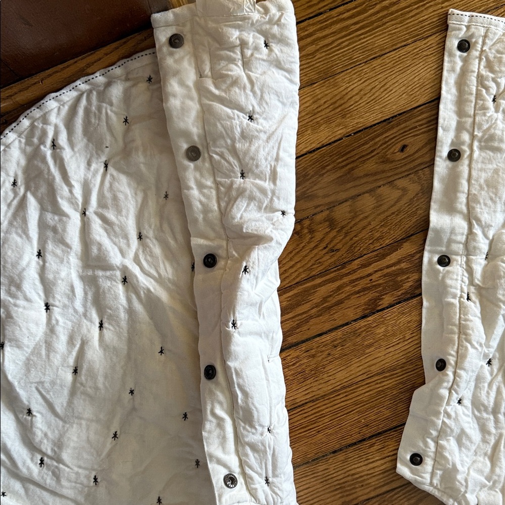 Hearth & Hand w/ Magnolia Ivory Quilted Tree Skirt - Picture 4 of 5